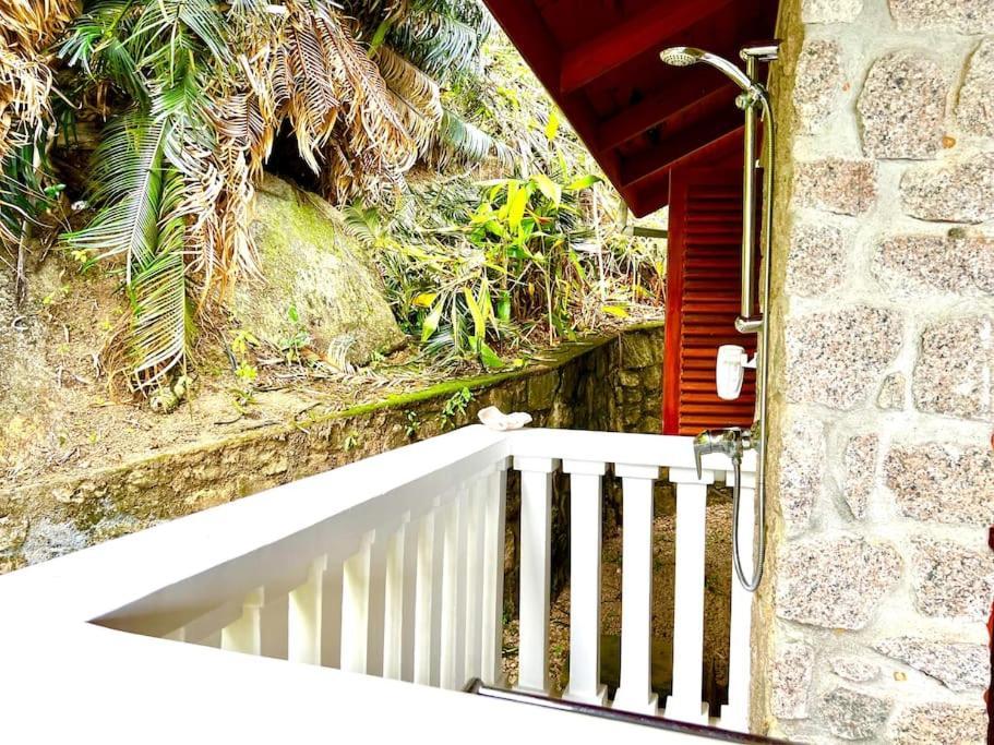 Hilltop South - Villa Bougainville Takamaka Extérieur photo