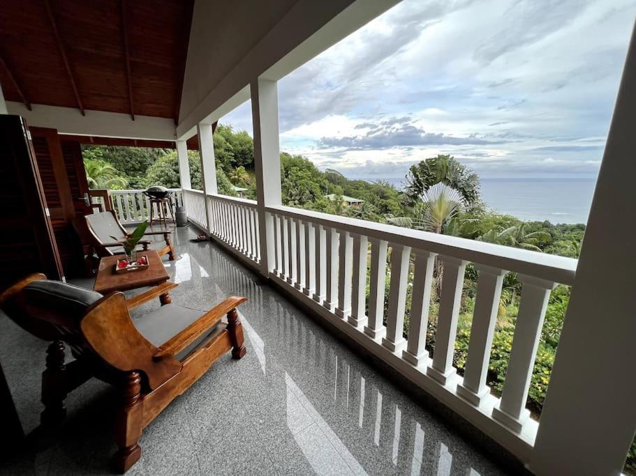 Hilltop South - Villa Bougainville Takamaka Extérieur photo